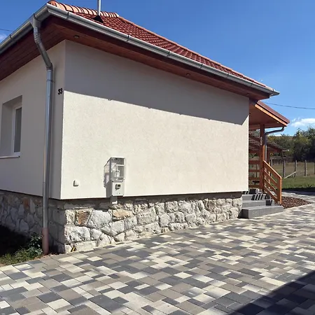 Liget Habitación en casa particular Kazar